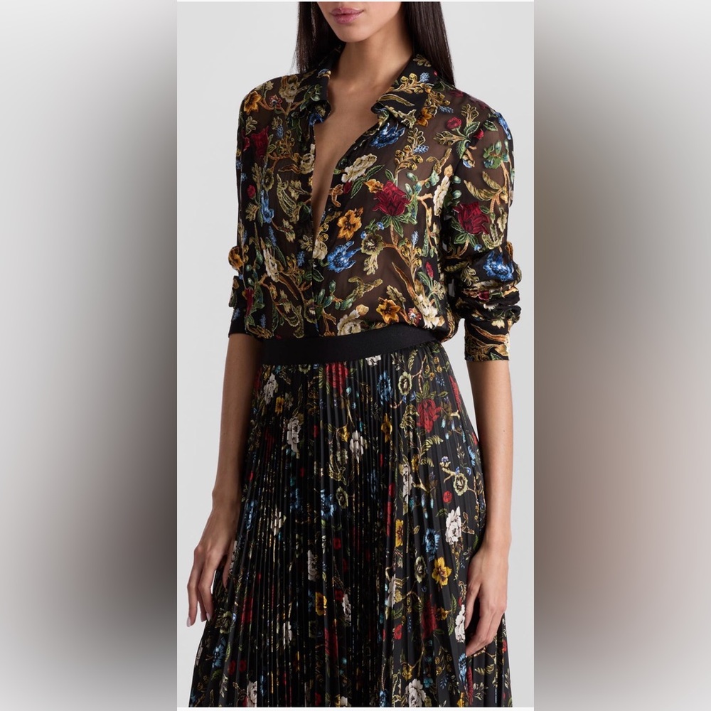 Alice + Olivia Tapestry Trails Willa Placket Top - Picture 3 of 8